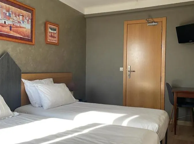 Regina Hotel 2*
