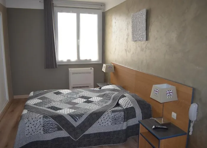 Regina Hotel 2*