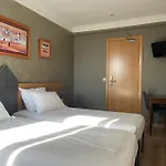 Regina Hotel 2*