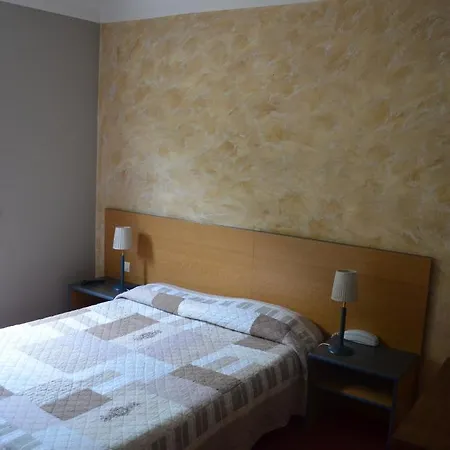 Regina Hotell 2*