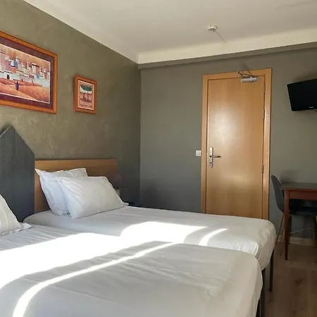 Regina Hotell 2*