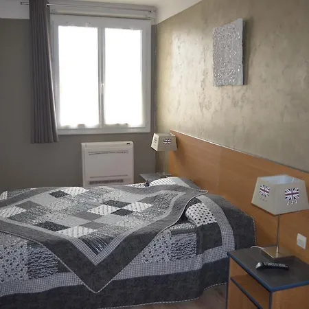 Regina Hotel 2*