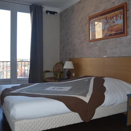 Regina Hotel 2*